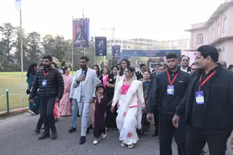 Saurabh Jain arriving with family at the Jaipur Learning Festival 2025